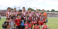VILLA CUBAS en la alineación inicial por la 