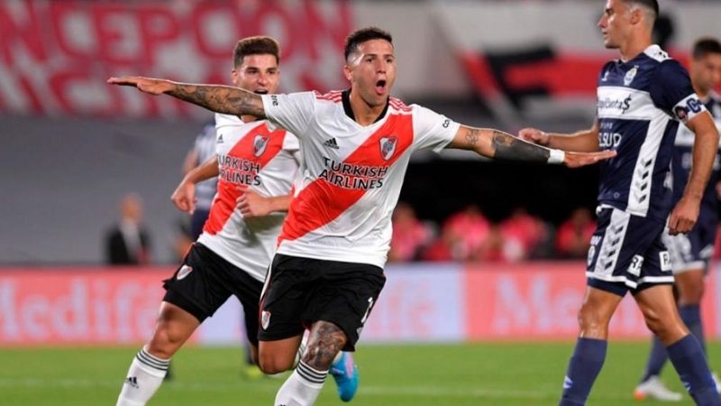 River goleó a Gimnasia y se entonó para el Superclásico