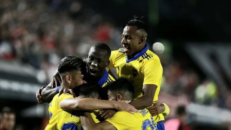 Boca venció a Estudiantes y llega en paz al Superclásico