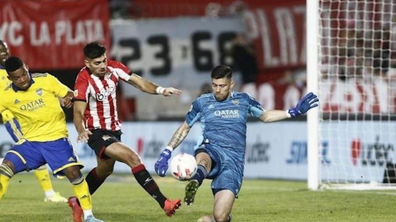 Boca venció a Estudiantes y llega en paz al Superclásico