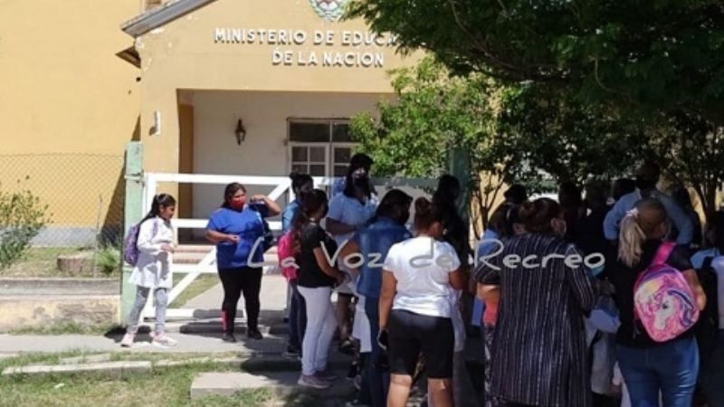 Tomaron la escuela primaria de San Antonio de La Paz
