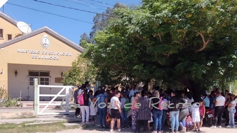 Tomaron la escuela primaria de San Antonio de La Paz