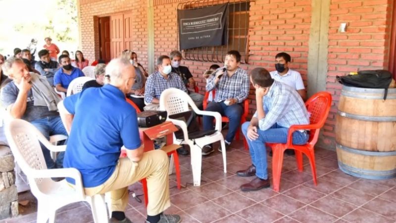 Reunión de Coviar convocó a productores y bodegueros