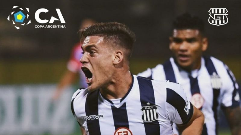 "Cuarteto" de Talleres, que pasó a 16vos. de la Copa Argentina