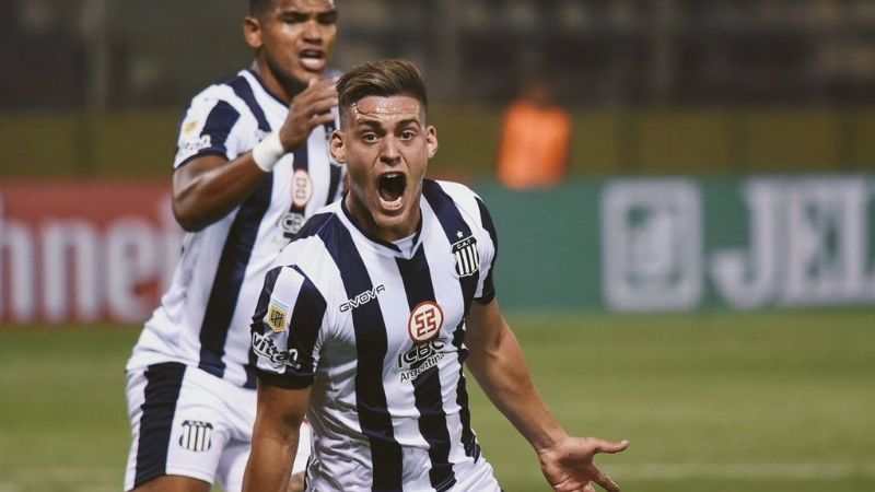 "Cuarteto" de Talleres, que pasó a 16vos. de la Copa Argentina