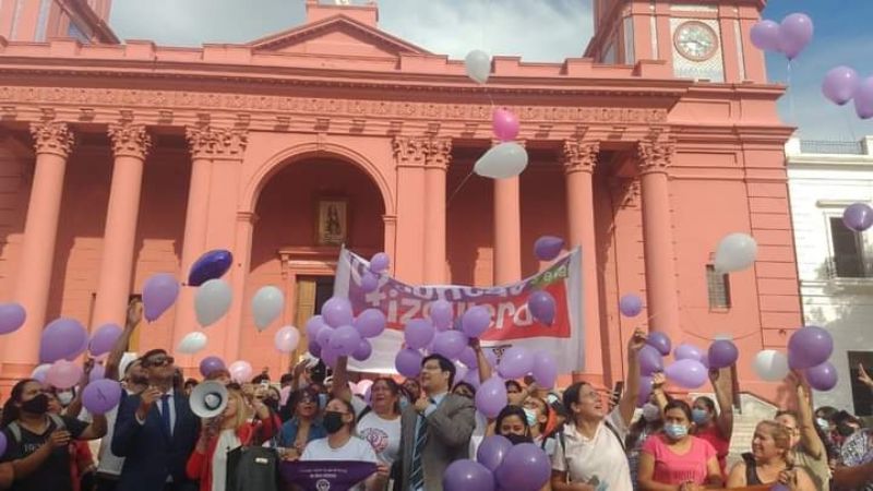Suelta de globos recordando a Brenda Micaela Gordillo: "Siento que se hizo justicia"