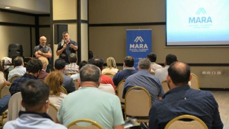 Reunión de trabajo entre proveedores mineros y el equipo de MARA