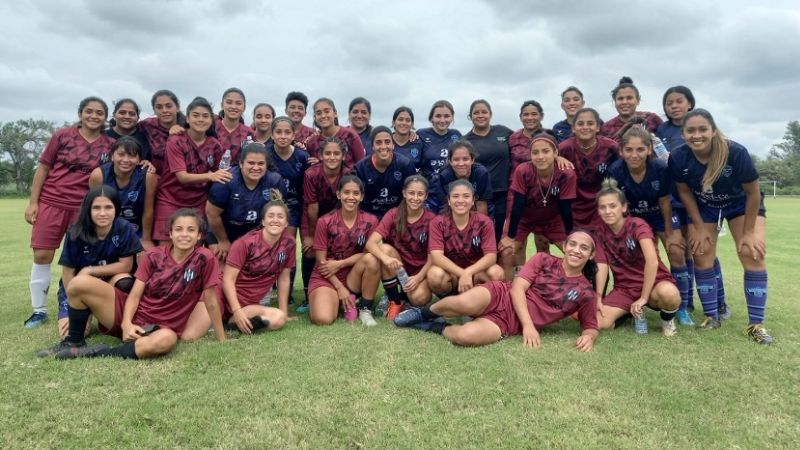 Equipo femenino de Fiel visitó a Central Córdoba, en  Santiago
