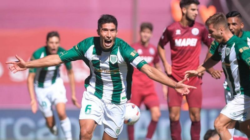 En el Sur, Banfield festejó en cancha de Lanús