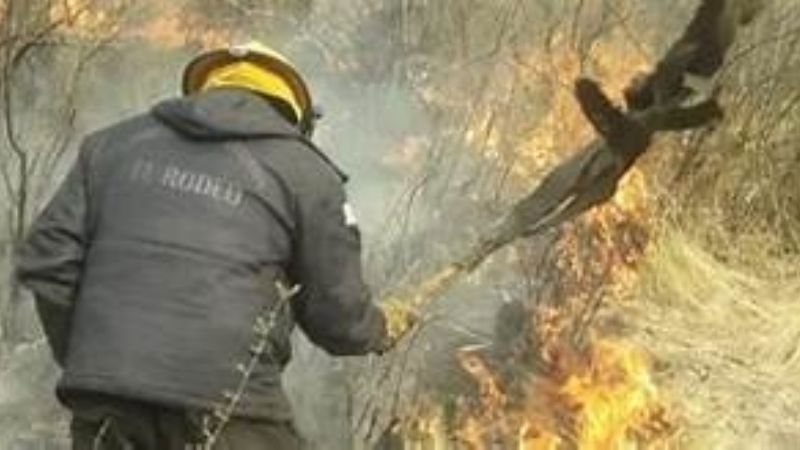 Emotivo recibimiento hacia los bomberos que volvieron de Corrientes