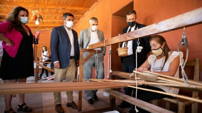 Tejedoras catamarqueñas participan de feria nacional