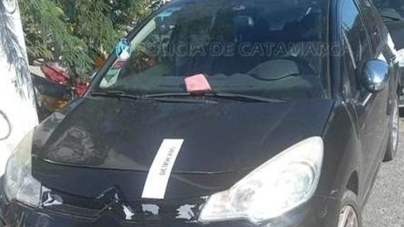 Chocó un auto estacionado, escapó, la persiguieron y la atraparon