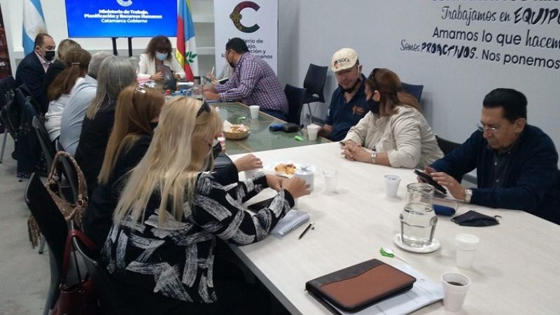 Gobierno e Intersindical acordaron salarios