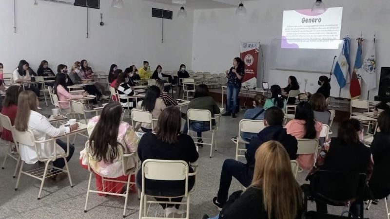 Se realizó el Taller "Dialogando con mujeres" en Los Altos