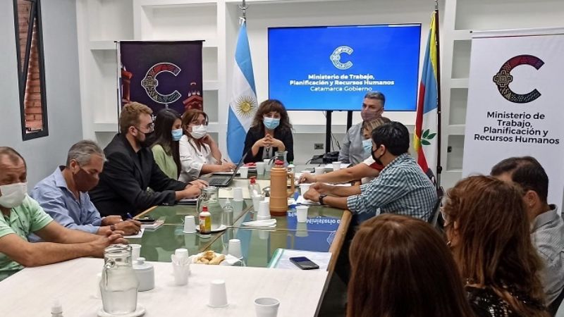 Agenda de trabajo entre Gobierno y gremios por los adicionales