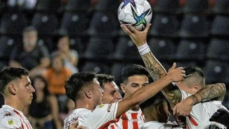 Unión eliminó a Sp. Las Parejas y avanzó a 16vos.