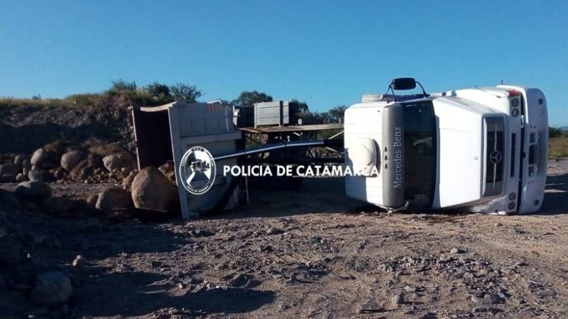 Volcó un camión en el sur de la Capital