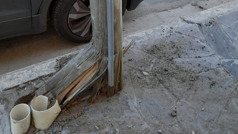 Peligro: poste caído en zona centro