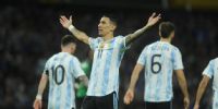 DI MARÍA hizo un golazo y asistió a Messi en el suyo; La Bombonera le devolvió coreando: 