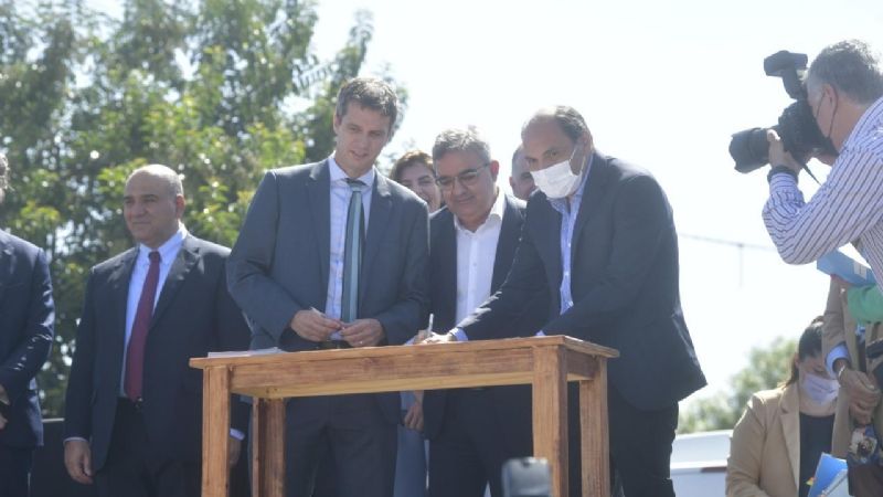 Capital ampliará la de red de agua potable y desagües cloacales