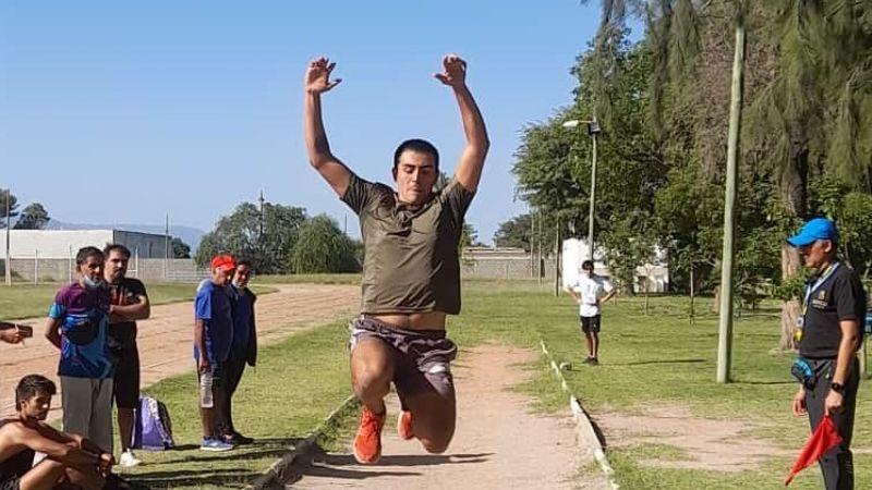 Intensa jornada de Pista y Campo en el “Poli” Capital