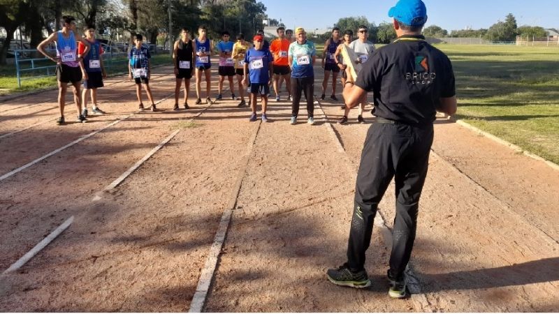 Intensa jornada de Pista y Campo en el “Poli” Capital