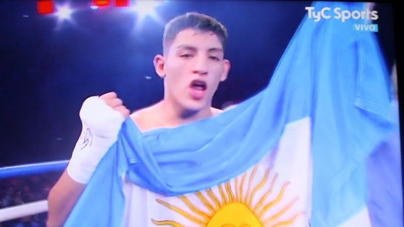 Corzo y Rosa brillaron en la noche del “Luna Park”