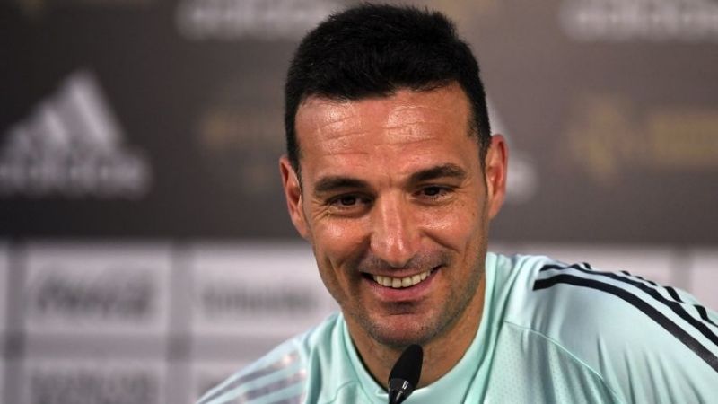 Sin dar el equipo, Scaloni habló del presente de la Selección