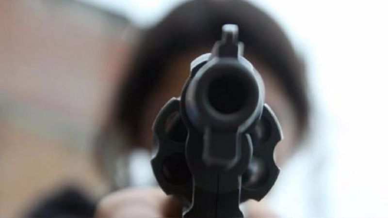 Se defendió del ataque de su hijo y lo hirió de un escopetazo