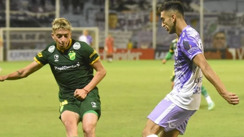 Defensa goleó a Sacachispas y avanzó en la Copa Argentina