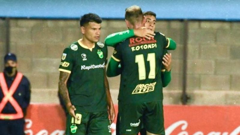 Defensa goleó a Sacachispas y avanzó en la Copa Argentina