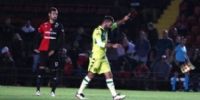 CAUTERUCCIO festeja el primero de Aldosivi, de penal, cobrado a instancias del VAR.