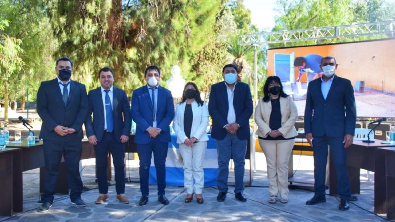 Nóblega anunció el pase a planta de trabajadores, obras y mejoras urbanas