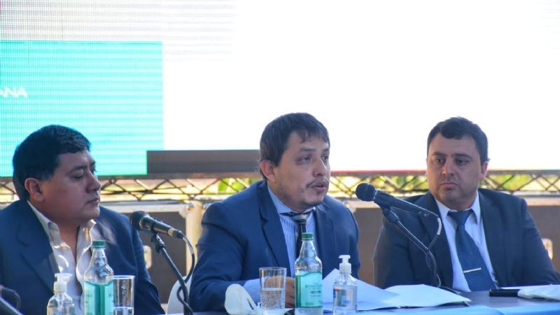 Nóblega anunció el pase a planta de trabajadores, obras y mejoras urbanas