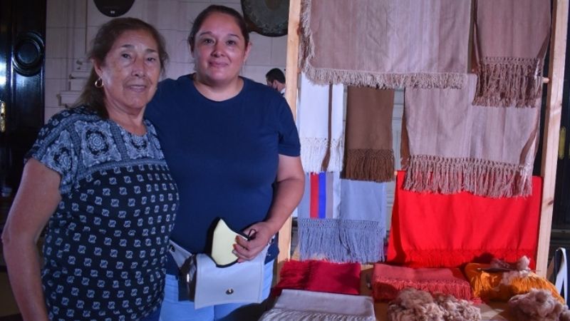 Tejedoras catamarqueñas muestran su arte en el Centro Cultural Kirchner