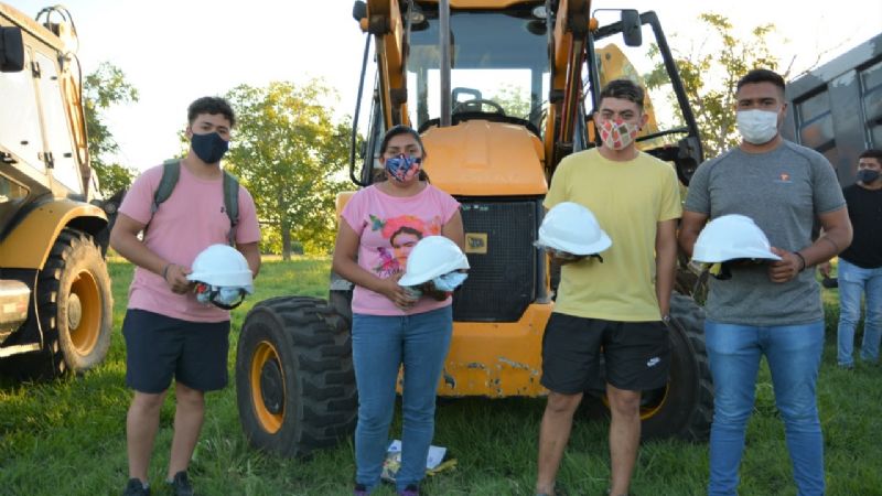 Inicia concurso para el manejo de maquinaria pesada