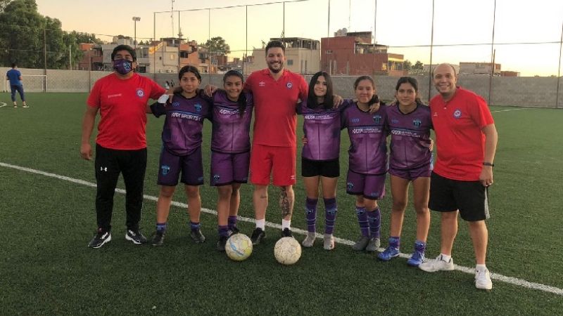 Pibas de FIEL entrenaron en Boca y Argentinos Jrs.