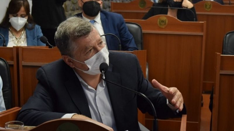“Entraron en los versos de De La Rúa, Macri, Bacchiani, y ahora quieren ser asesores económicos”