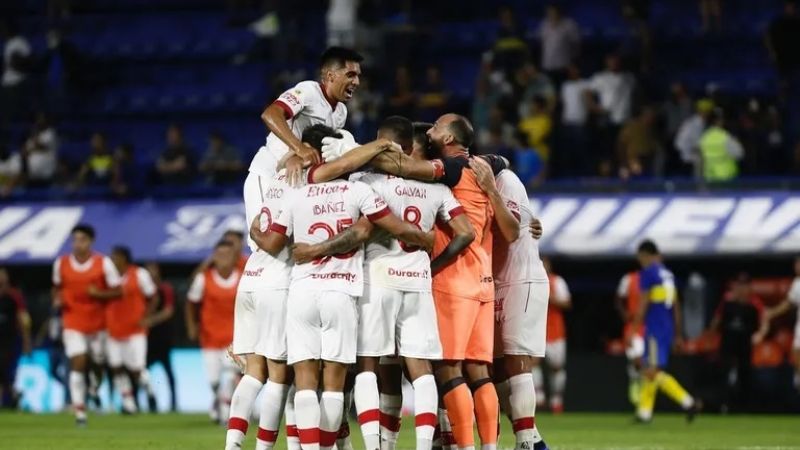 Con una estocada del “Zorro” Cócaro, Huracán venció a Boca