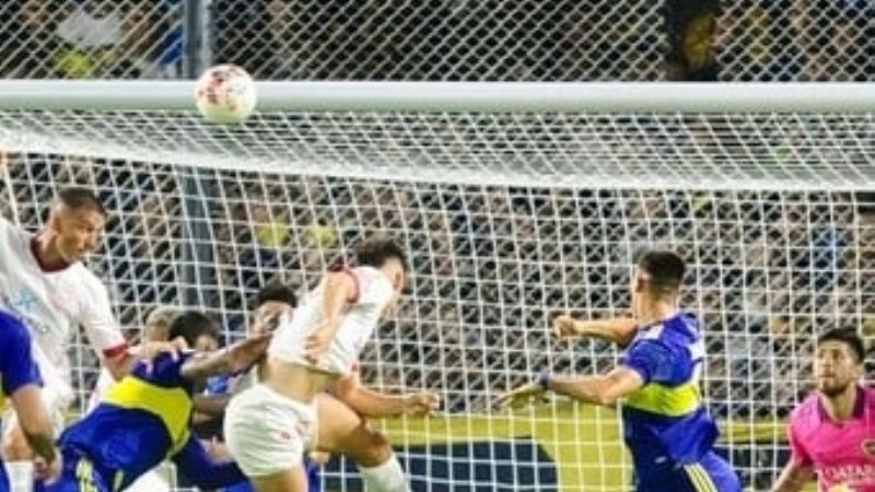 Con una estocada del “Zorro” Cócaro, Huracán venció a Boca