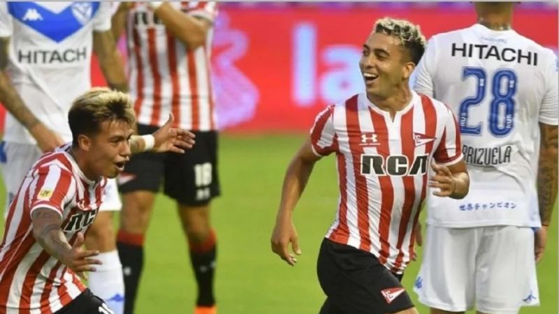 Estudiantes rescató un empate; sigue puntero e invicto