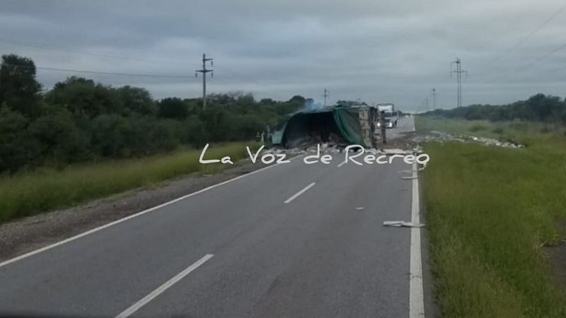 Falleció un camionero en un vuelco