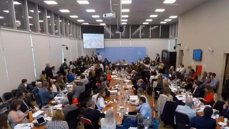 Principio de acuerdo entre el oficialismo y la oposición para votar el acuerdo con el FMI