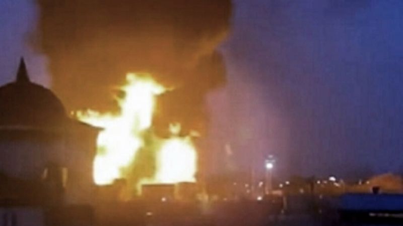 Helicópteros ucranianos bombardearon un depósito de combustibles en territorio ruso