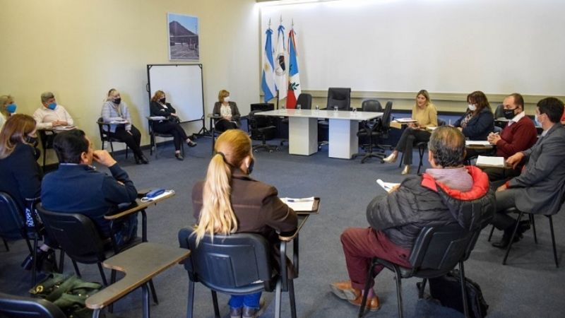 Gremios y Centurion avanzan en resolución de reclamos pedagógicos