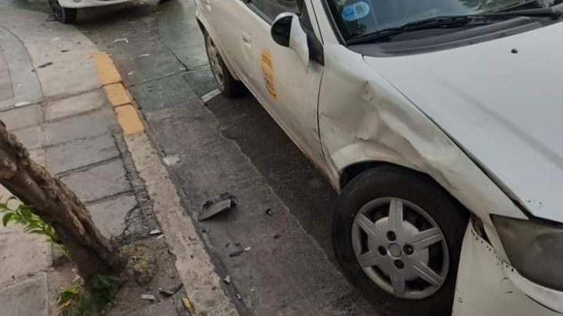 Automovilista en estado de ebriedad chocó a un taxi