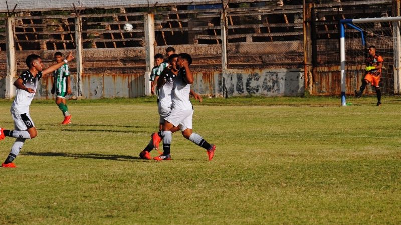 Suspenden San Martín-Newbery, por agresión a un jugador visitante