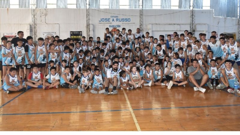 Gran encuentro de Minibasquet en Hindú