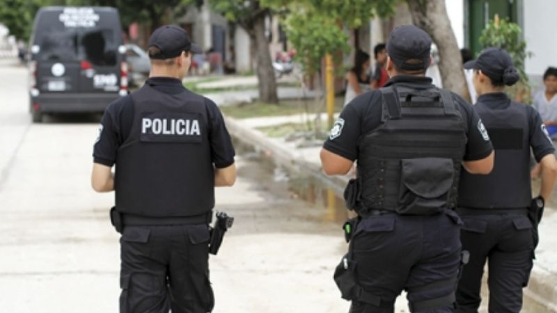 Aprehenden a un hombre por agresión a Policías