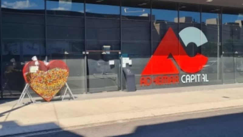 Bacchiani cada vez más cercado